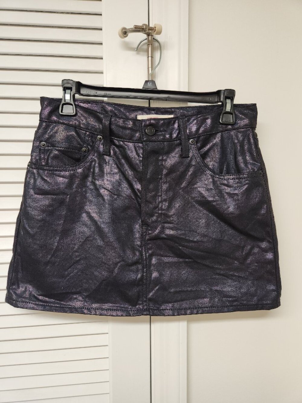 Levi's Women's  Icon Denim Skirt sz 27 Shiny